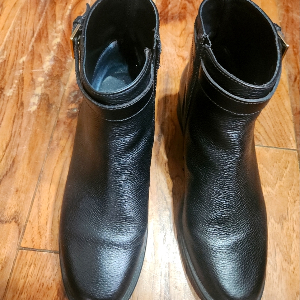 SAS Black Leather Ankle Boots